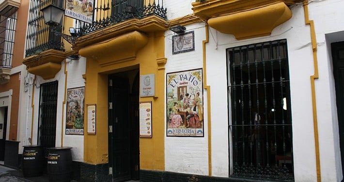 bares emblemáticos de Sevilla: patio san eloy